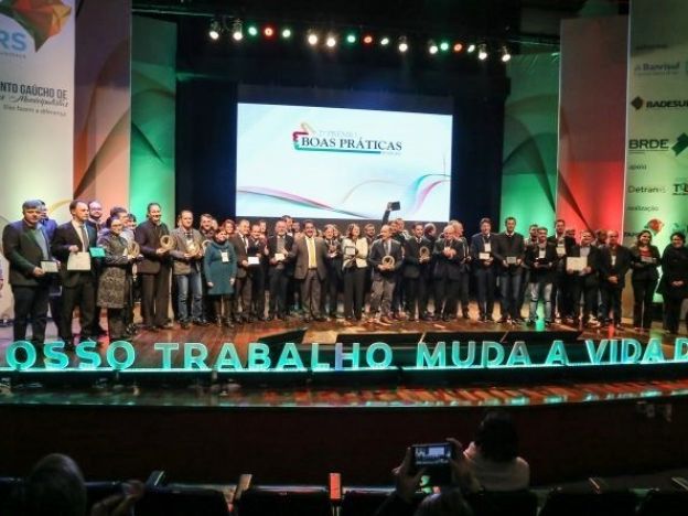 Região recebe prêmios para projetos de boas práticas 